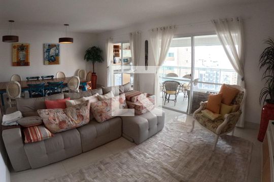 Sala  de apartamento para alugar com 3 quartos, 189m² em Gonzaga, Santos
