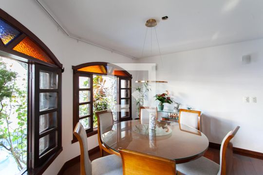 Sala 2 de casa à venda com 4 quartos, 360m² em Esplanada, Belo Horizonte