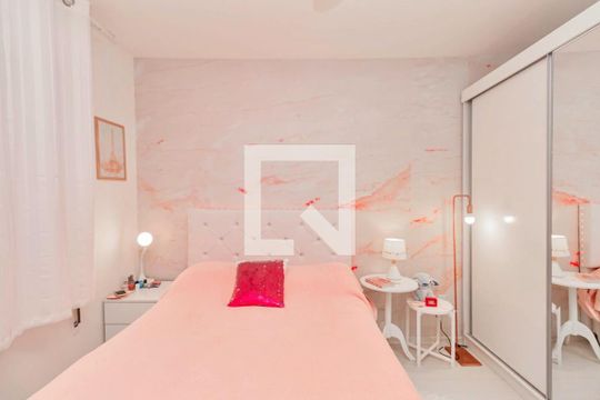 Quarto de apartamento à venda com 2 quartos, 81m² em Petrópolis, Porto Alegre