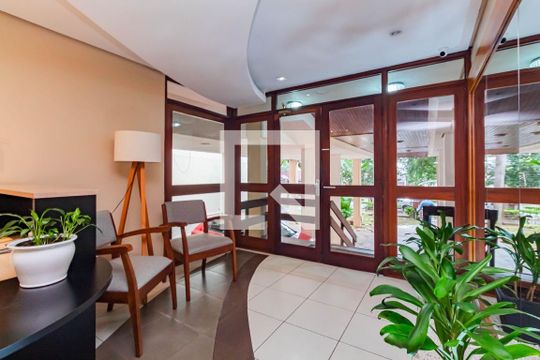Hall de Entrada de apartamento à venda com 2 quartos, 81m² em Petrópolis, Porto Alegre