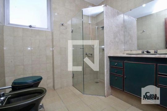 banho de apartamento à venda com 4 quartos, 256m² em Funcionários, Belo Horizonte