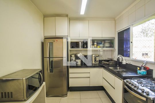 Cozinha de casa de condomínio à venda com 3 quartos, 157m² em Vila Eldizia, Santo André