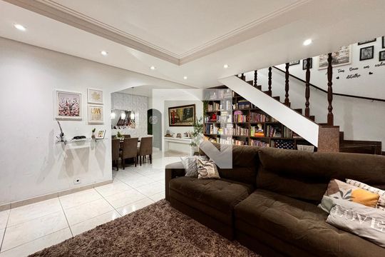 Casa à venda com 4 quartos, 230m² em Vila Curuçá, Santo André