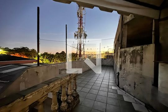 Varanda Suíte de casa à venda com 4 quartos, 230m² em Vila Curuçá, Santo André