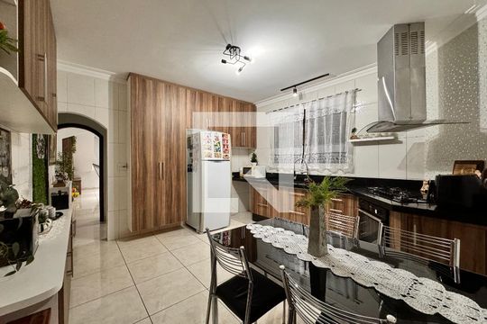 Cozinha de casa à venda com 4 quartos, 230m² em Vila Curuçá, Santo André