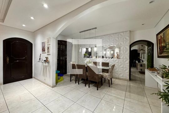 Sala de casa à venda com 4 quartos, 230m² em Vila Curuçá, Santo André