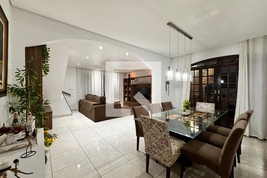 Sala de casa à venda com 4 quartos, 230m² em Vila Curuçá, Santo André