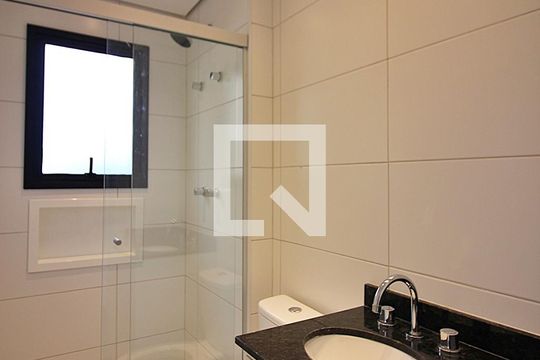 Banheiro Social de apartamento à venda com 2 quartos, 52m² em Jardim do Mar, São Bernardo do Campo