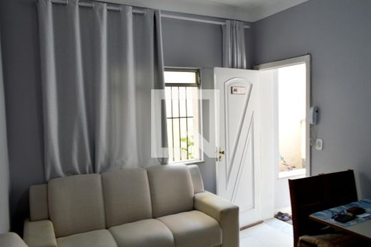 Sala de casa à venda com 2 quartos, 65m² em Taquara, Rio de Janeiro