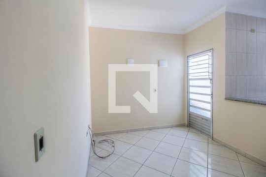 Sala de TV de casa para alugar com 2 quartos, 100m² em Jardim Santa Rita, Carapicuíba