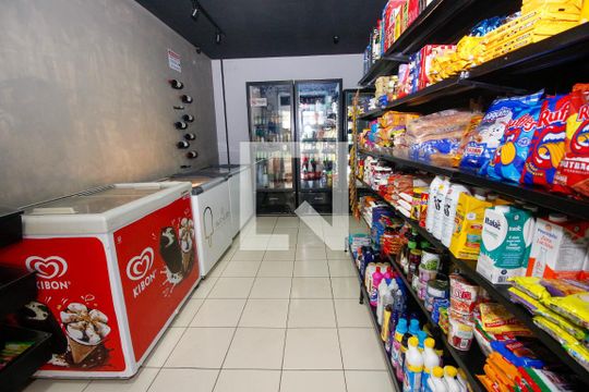 Área comum - Mercado de apartamento para alugar com 2 quartos, 79m² em Vila Suzana, São Paulo