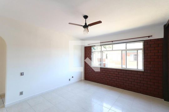 Apartamento para alugar com 2 quartos, 65m² em Encantado, Rio de Janeiro
