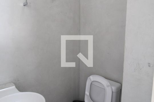 Banheiro de Serviço de apartamento para alugar com 2 quartos, 94m² em Itaim Bibi, São Paulo