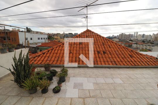 Área externa de casa à venda com 2 quartos, 200m² em Chácara Mafalda, São Paulo