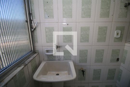 Área de Serviço de apartamento para alugar com 2 quartos, 55m² em Tomás Coelho, Rio de Janeiro
