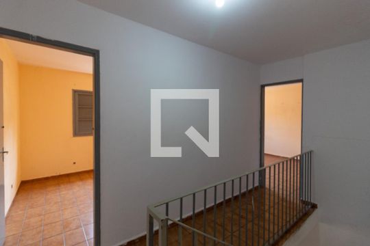 Hall de Distribuição Quartos de casa para alugar com 3 quartos, 140m² em Americanópolis, São Paulo