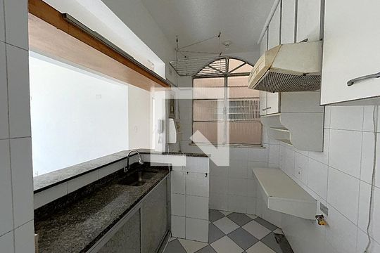 Cozinha de apartamento para alugar com 1 quarto, 50m² em Cachambi, Rio de Janeiro