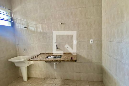 Cozinha de apartamento à venda com 2 quartos, 70m² em Nova Granada, Belo Horizonte