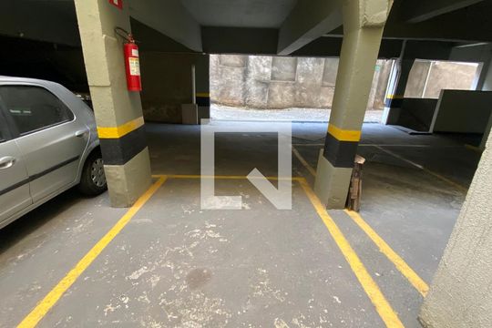Garagem de apartamento à venda com 2 quartos, 70m² em Nova Granada, Belo Horizonte