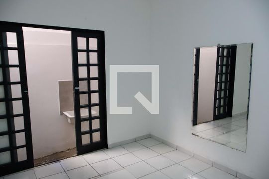 Casa para alugar com 1 quarto, 42m² em Cipava, Osasco