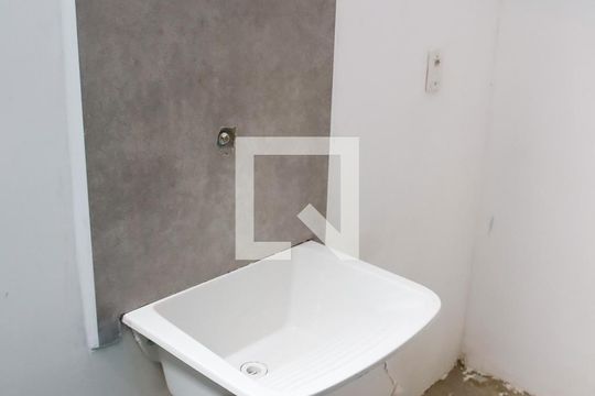 Lavanderia de casa para alugar com 1 quarto, 42m² em Cipava, Osasco