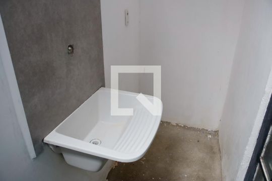 Lavanderia de casa para alugar com 1 quarto, 42m² em Cipava, Osasco