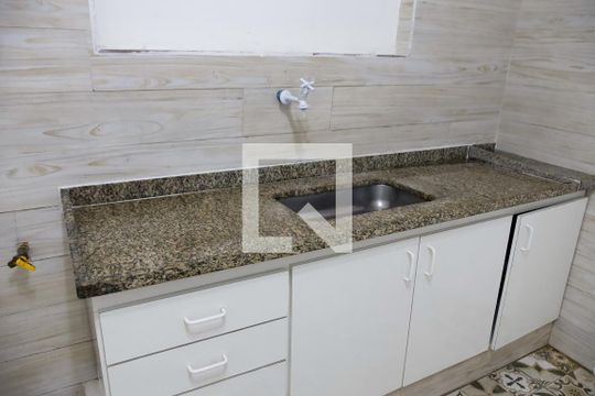 cozinha de casa para alugar com 1 quarto, 42m² em Cipava, Osasco