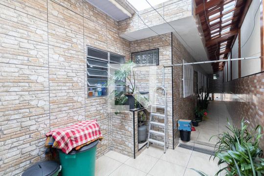 Quintal de casa à venda com 2 quartos, 125m² em Jardim Marabá, São Paulo