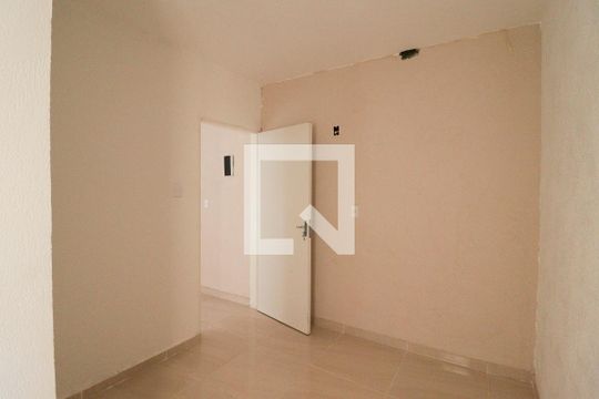 Quarto 1 de casa para alugar com 2 quartos, 47m² em Parque Peruche, São Paulo