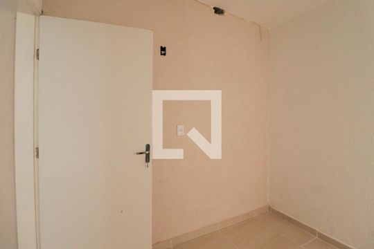 Quarto 1 de casa para alugar com 2 quartos, 47m² em Parque Peruche, São Paulo