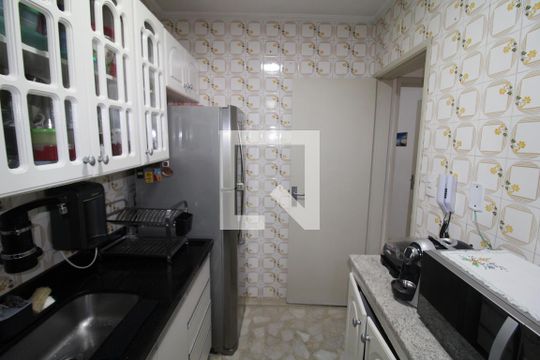 Cozinha de apartamento à venda com 2 quartos, 63m² em Santa Teresinha, São Paulo