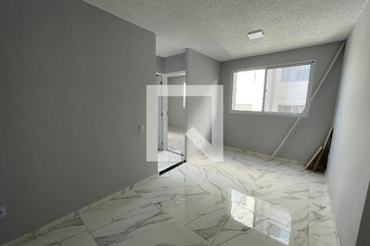 Sala de apartamento para alugar com 2 quartos, 42m² em Jardim Gilda Maria, São Paulo