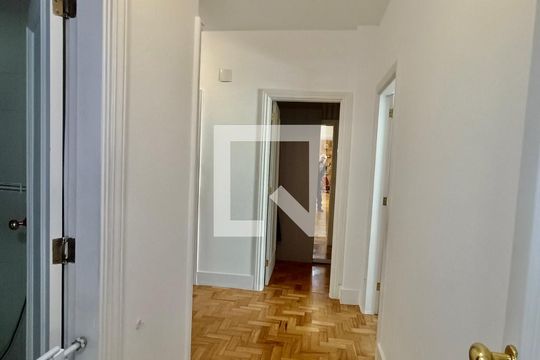Corredor de apartamento à venda com 4 quartos, 190m² em Copacabana, Rio de Janeiro