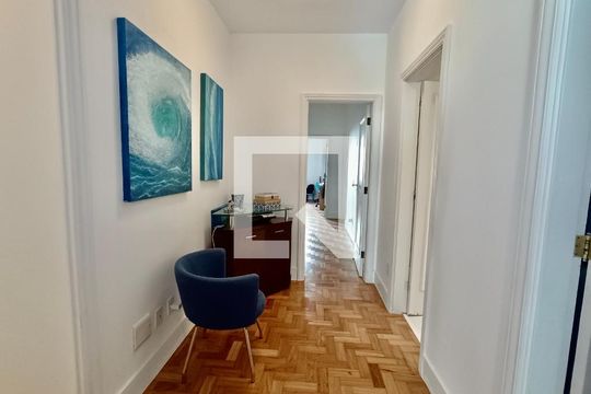Corredor de apartamento à venda com 4 quartos, 190m² em Copacabana, Rio de Janeiro