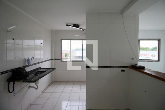 Cozinha de apartamento para alugar com 2 quartos, 47m² em Limoeiro, São Paulo