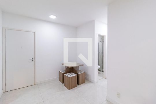 Sala de apartamento à venda com 2 quartos, 62m² em Icontinental, Osasco
