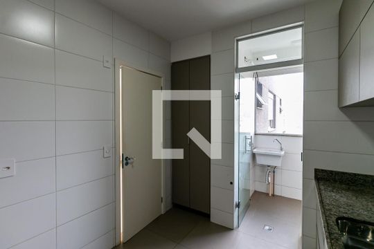 Cozinha de apartamento para alugar com 3 quartos, 88m² em Buritis, Belo Horizonte