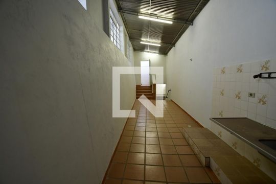 Quintal de casa à venda com 2 quartos, 120m² em Ponte Preta, Campinas