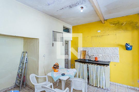 Quarto e cozinha - edícula 1 de casa à venda com 6 quartos, 450m² em Vila Portuguesa, São Paulo