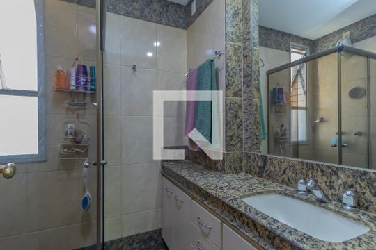 Banheiro de apartamento à venda com 4 quartos, 245m² em Colégio Batista, Belo Horizonte