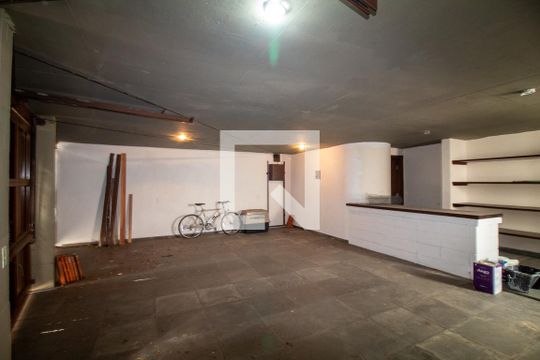 Garagem de casa à venda com 3 quartos, 275m² em Jardim Petrópolis, São Paulo