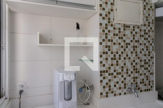 Área de Serviço de apartamento para alugar com 2 quartos, 48m² em Jardim Flor da Montanha, Guarulhos
