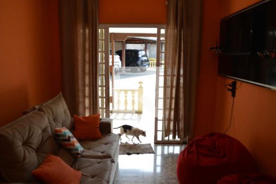 Casa à venda com 4 quartos, 374m² em Parque Xangri-lá, Contagem