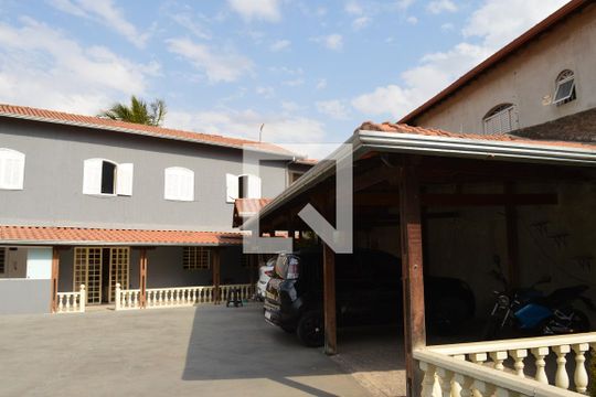 Quintal' de casa à venda com 4 quartos, 374m² em Parque Xangri-lá, Contagem