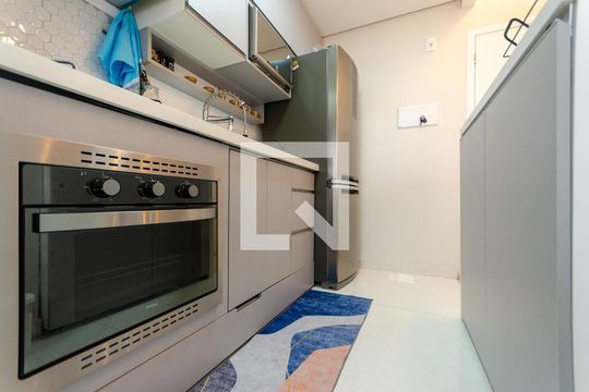 Cozinha de apartamento para alugar com 2 quartos, 43m² em Vila Souza, São Paulo