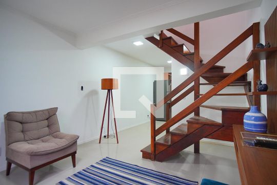 Sala de casa à venda com 2 quartos, 72m² em Sarandi, Porto Alegre
