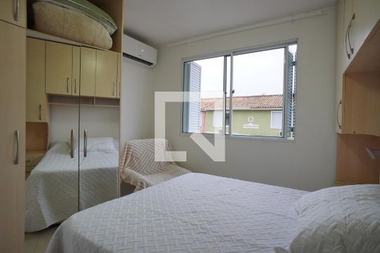 Quarto 1 de casa à venda com 2 quartos, 72m² em Sarandi, Porto Alegre