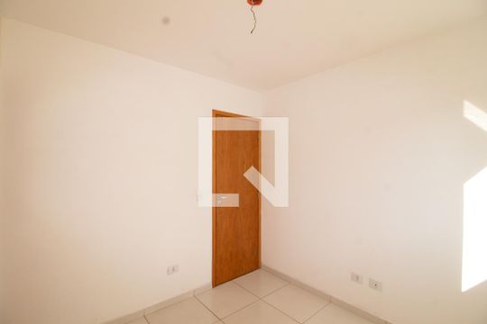 Quarto 1 Suite  de casa de condomínio para alugar com 2 quartos, 90m² em Vila Irmãos Arnoni, São Paulo