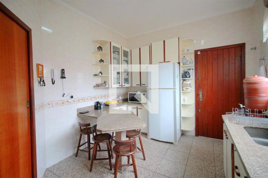 Cozinha de casa à venda com 3 quartos, 244m² em Cachoeirinha, Belo Horizonte