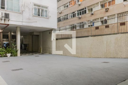Garagem de apartamento para alugar com 4 quartos, 310m² em Leme, Rio de Janeiro
